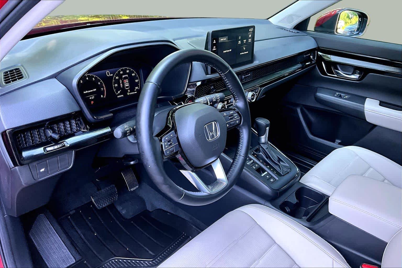 Used 2026 Radiant Red Metallic Honda EX-L image 17