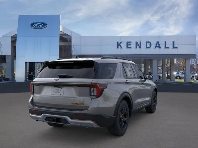 New 2026 Carbonized Gray Metallic Ford Tremor image 8