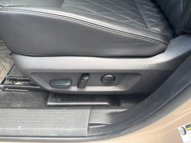 Used 2024 Black Nissan Platinum image 31