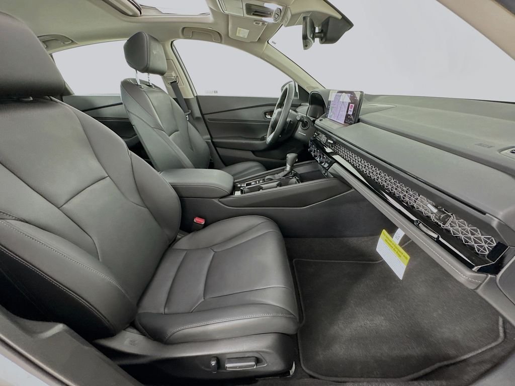 2025 Honda Accord Hybrid Touring - Photo 38