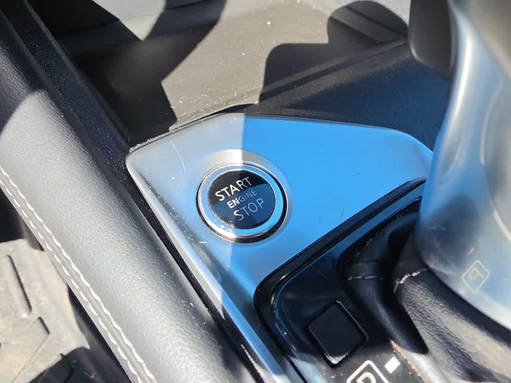 Used 2019 Super Black Nissan 2.5 SL image 26