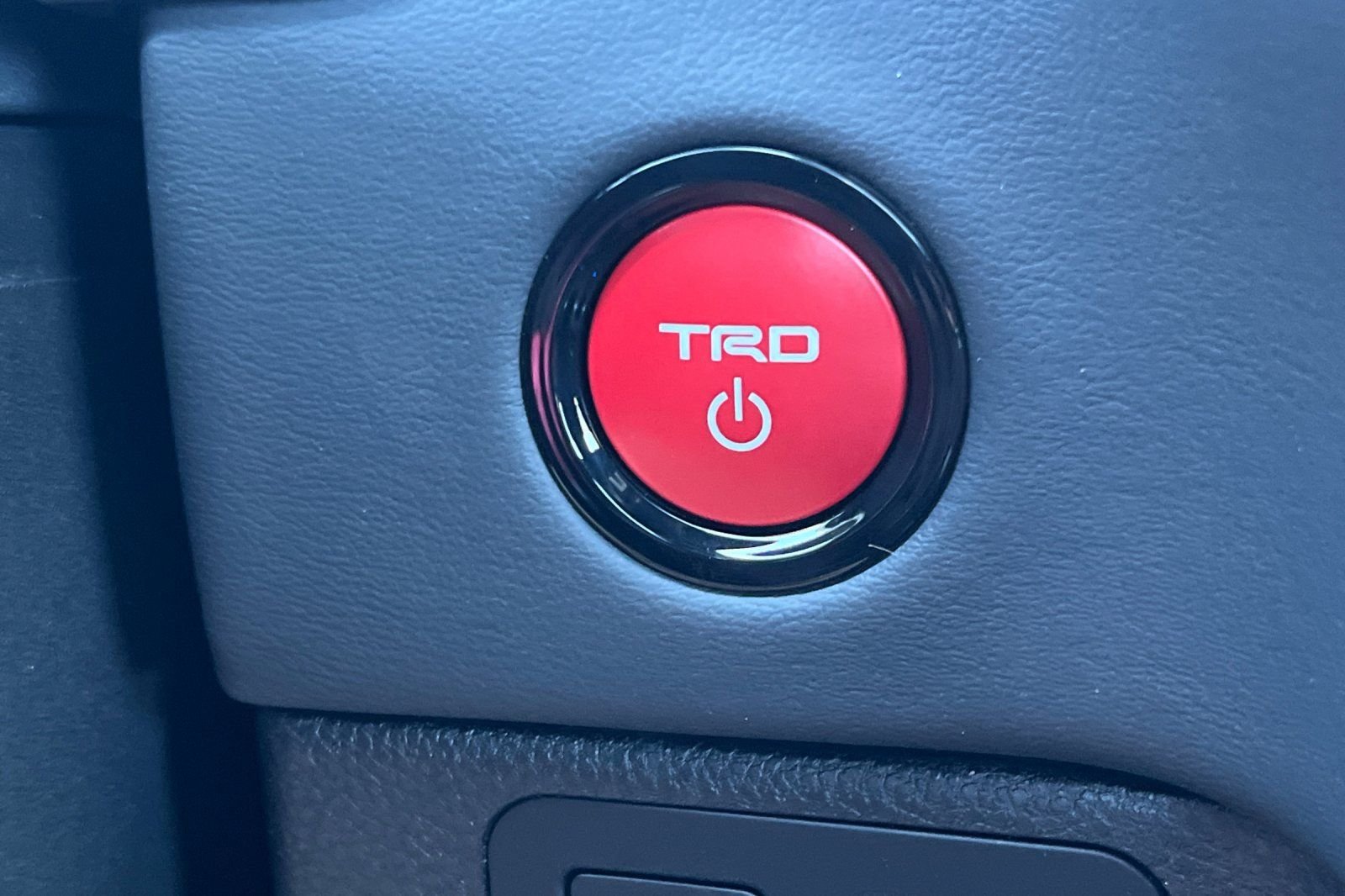 2025 Toyota Tundra Platinum - Photo 23