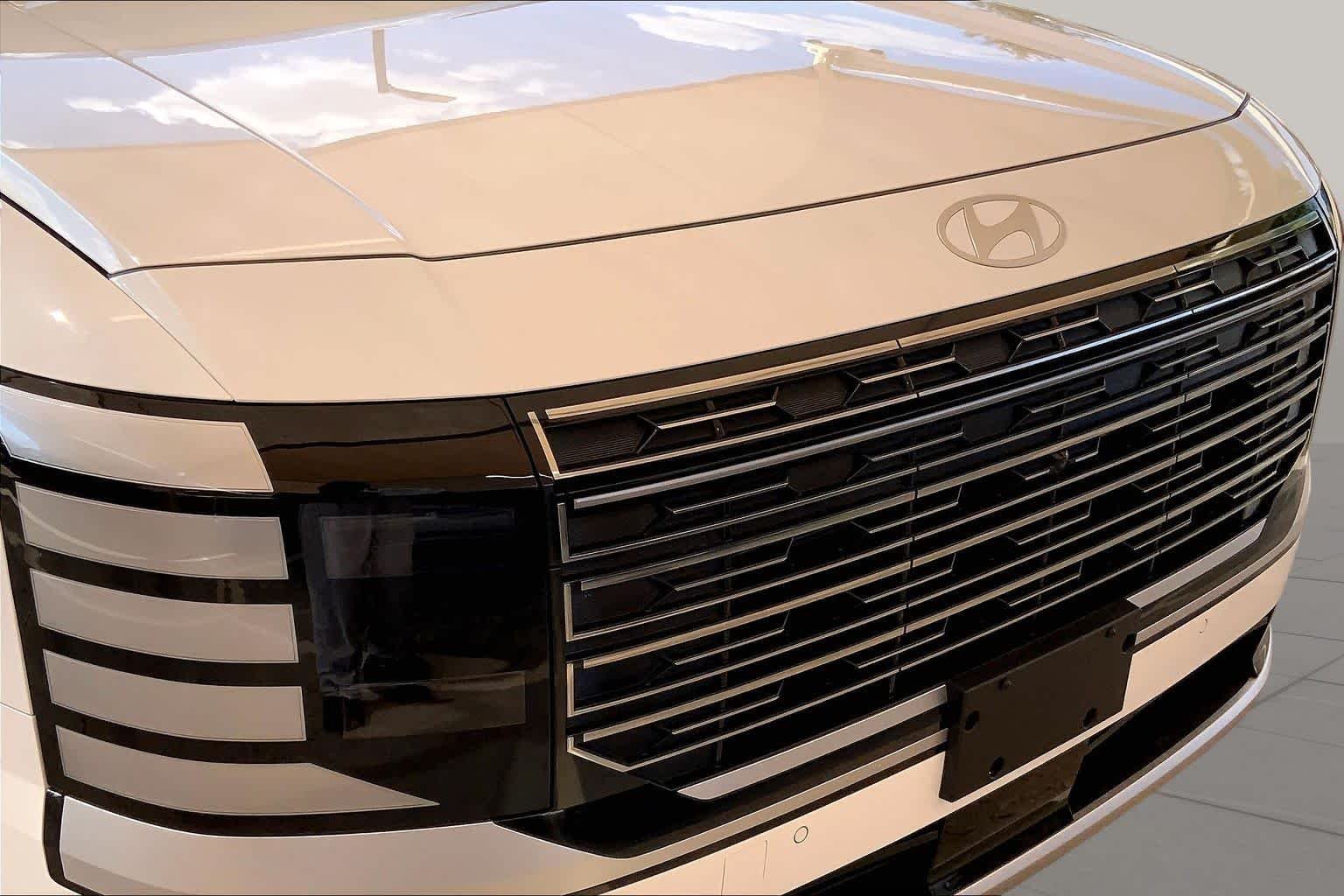 Used 2026 Creamy White Pearl Hyundai Calligraphy image 32