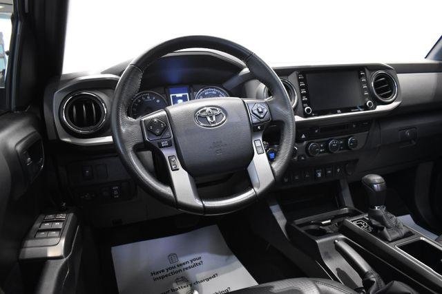 Certified Used 2022 CELESTIAL SILVER METALLIC Toyota  image 15