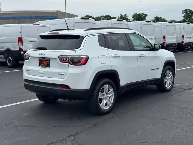 Used 2022 Bright White Clearcoat Jeep  image 3