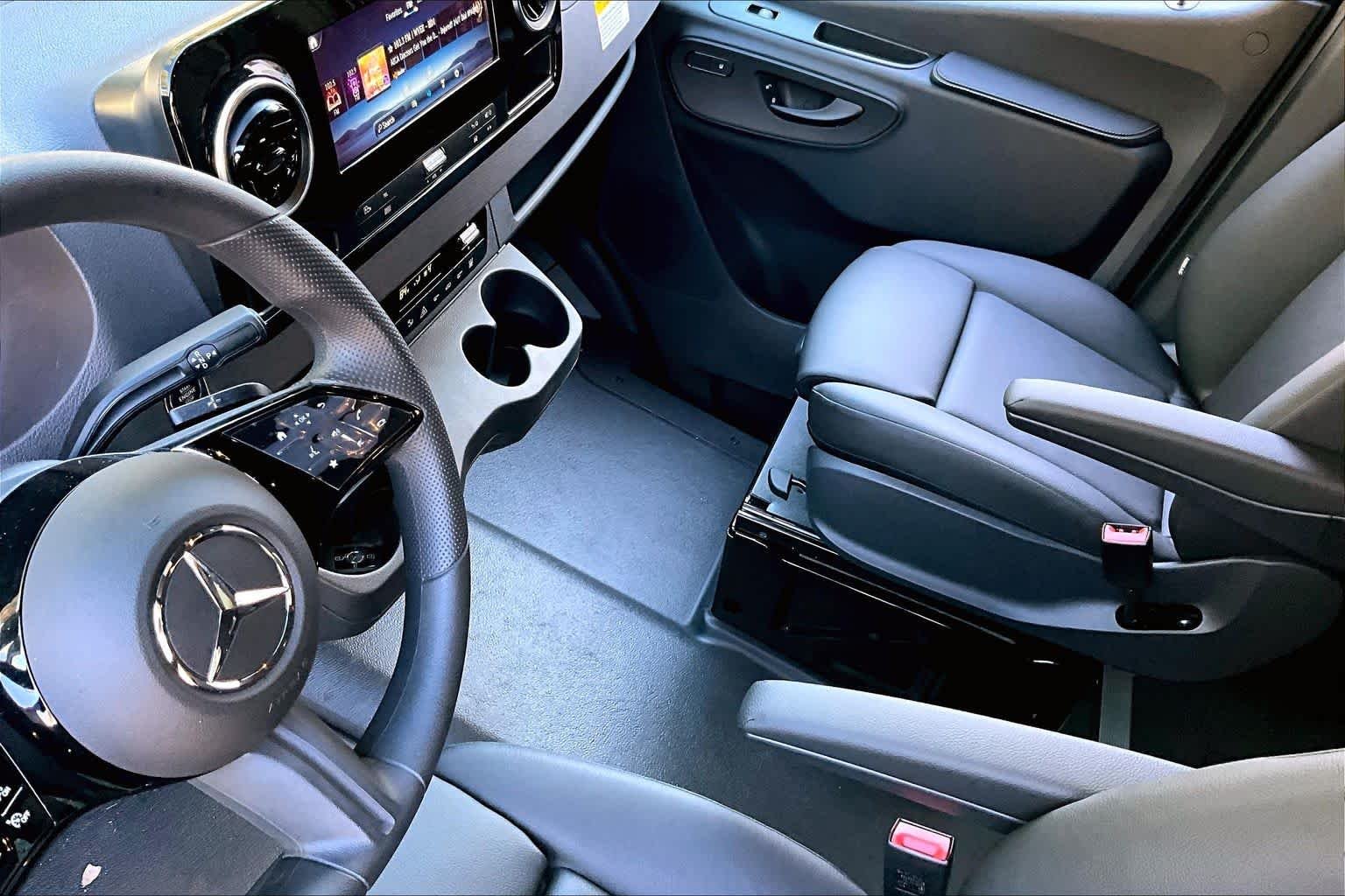 2025 Mercedes-Benz Sprinter Passenger Van Base - Photo 15