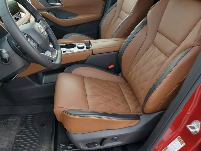 Used 2026 Red Nissan Platinum image 16