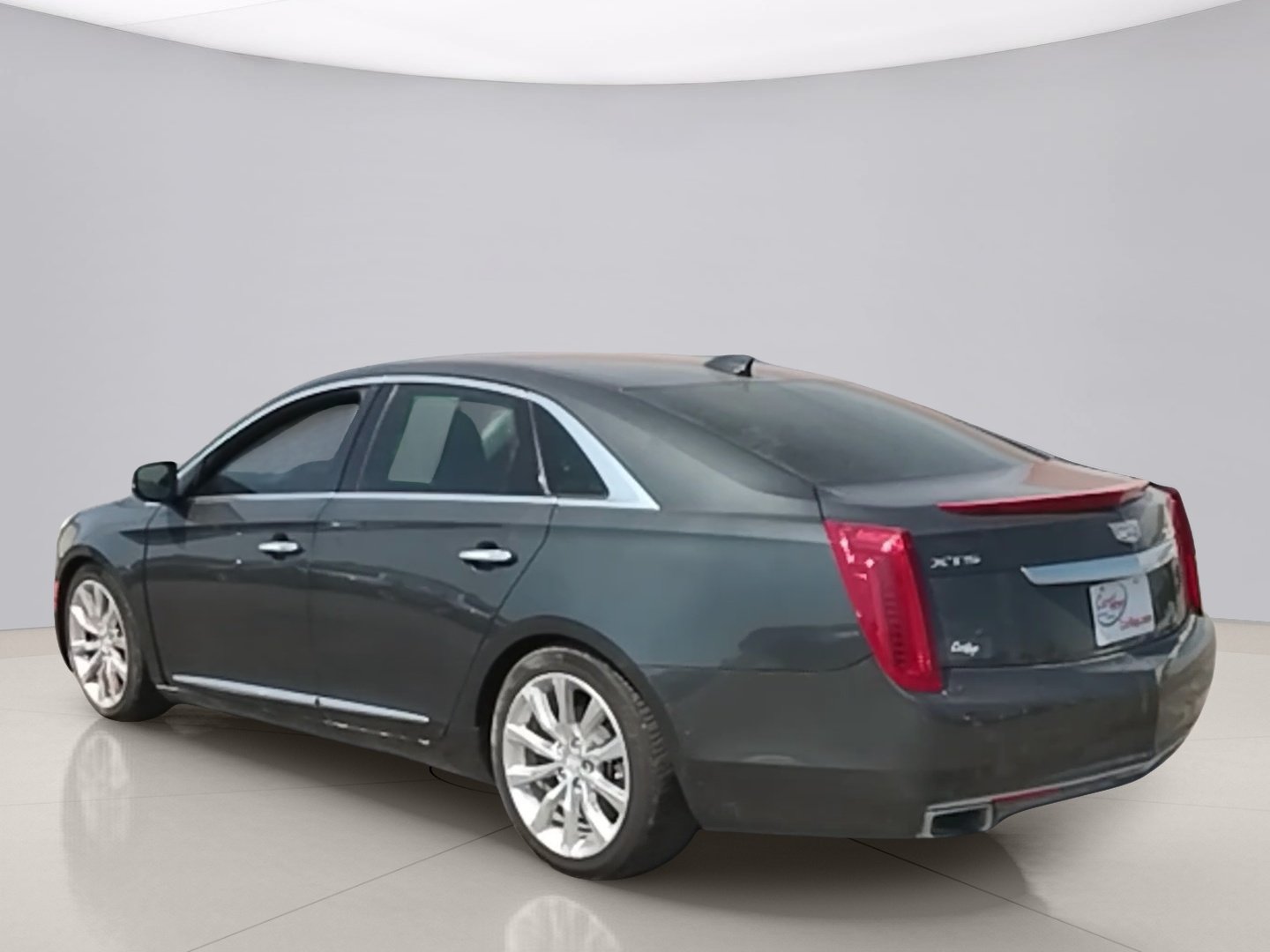 Used 2017 Gray Cadillac  image 7