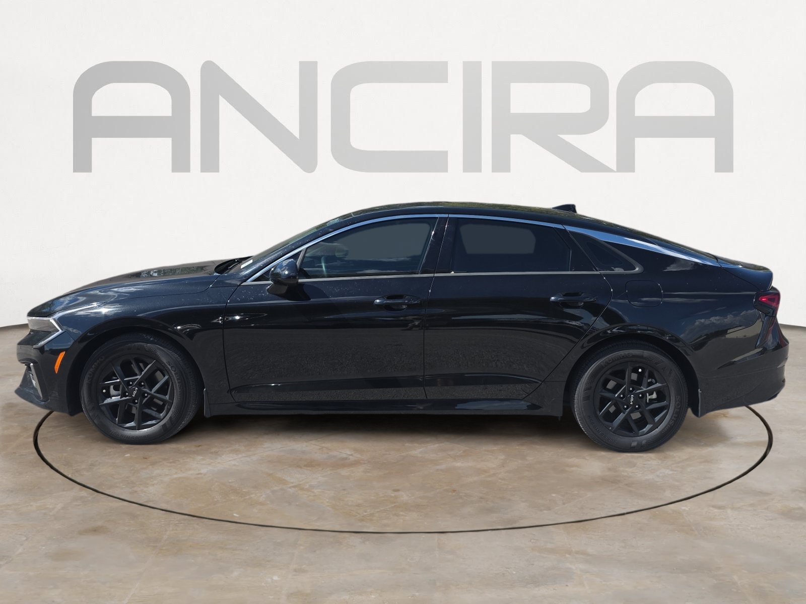 Certified Used 2025 Aurora Black Pearl Kia LXS image 5
