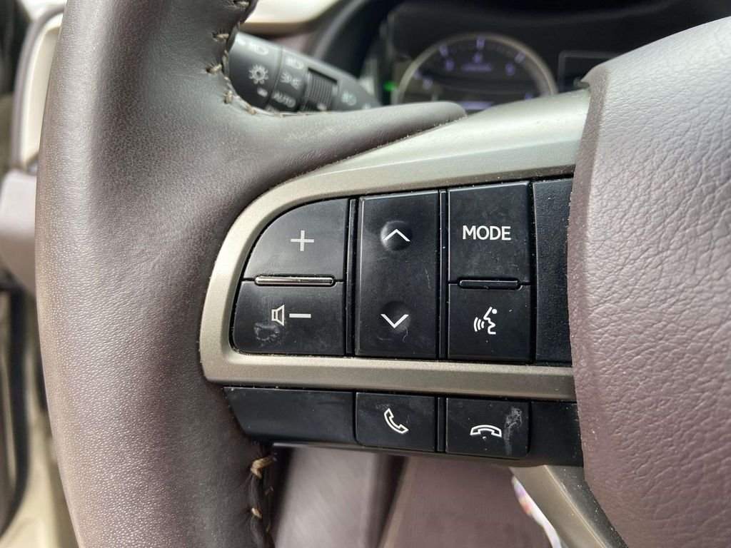 Used 2019 Beige Lexus 350 image 34