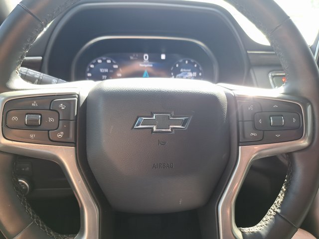 Used 2023 Red Chevrolet Z71 image 12