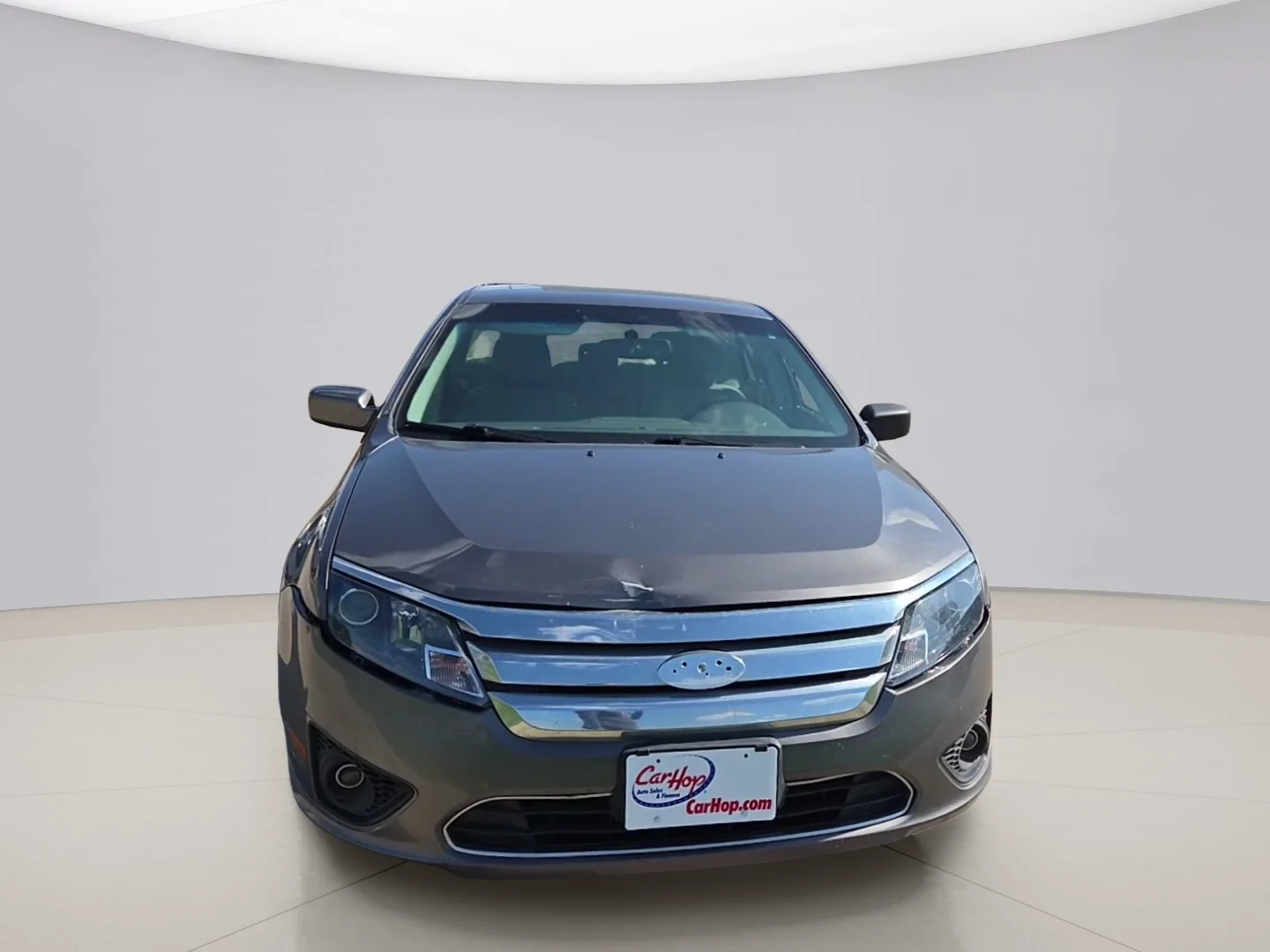Used 2012 Gray Ford SE image 2