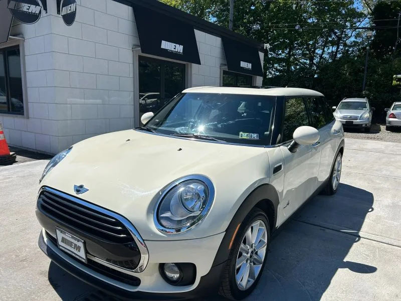 2017 MINI Clubman Cooper ALL4's photo