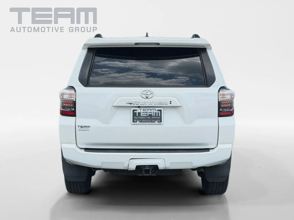 Used 2022 White Toyota SR5 Premium image 4