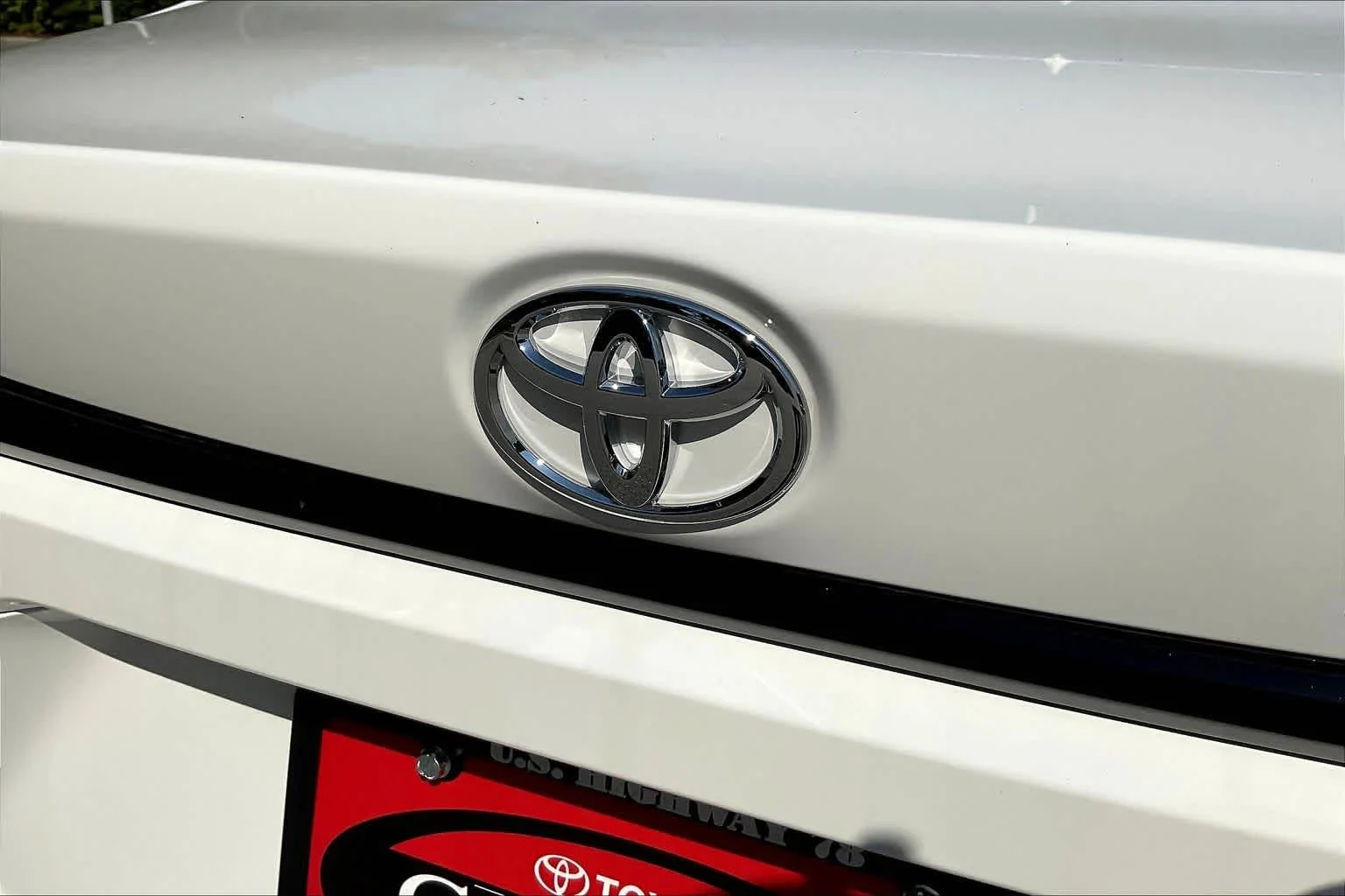 Used 2026 Ice Cap Toyota LE image 29