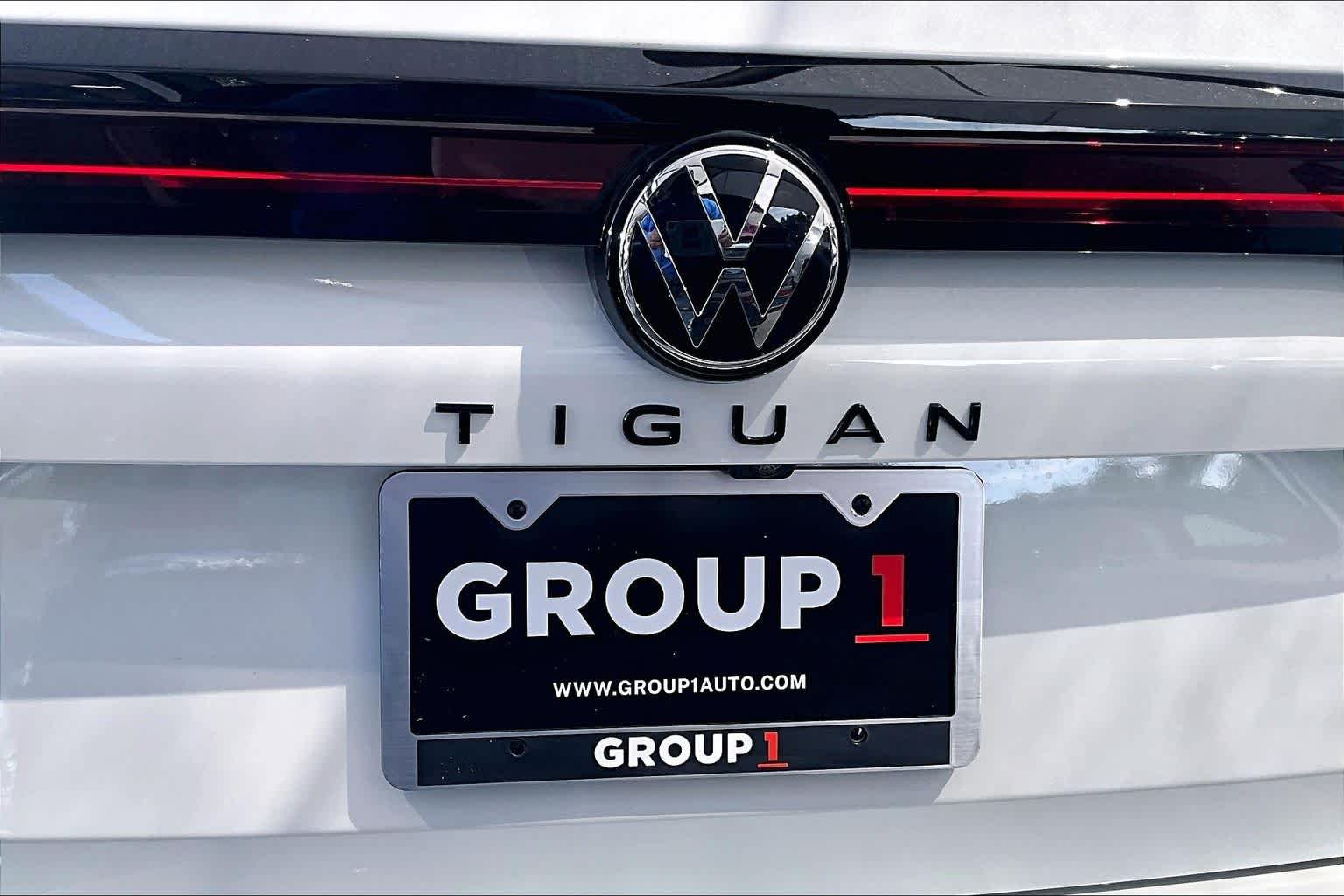 New 2026 Opal White Pear Volkswagen 2.0T SE R-Line Black image 15