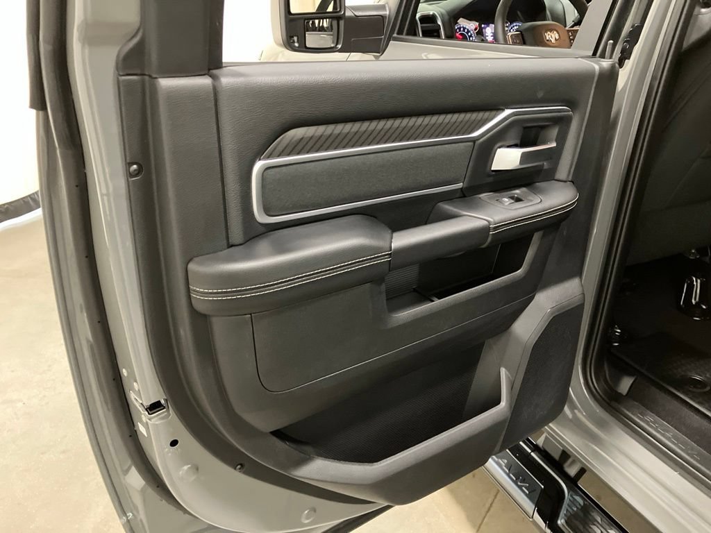 New 2026 Ceramic Gray Clear-Coat Exterior Paint RAM Big Horn image 13