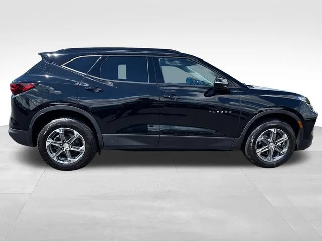 Used 2024 Black Chevrolet 3LT image 7