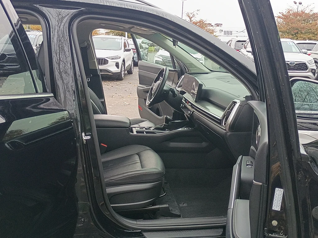 Used 2024 Ebony Black Kia S image 17