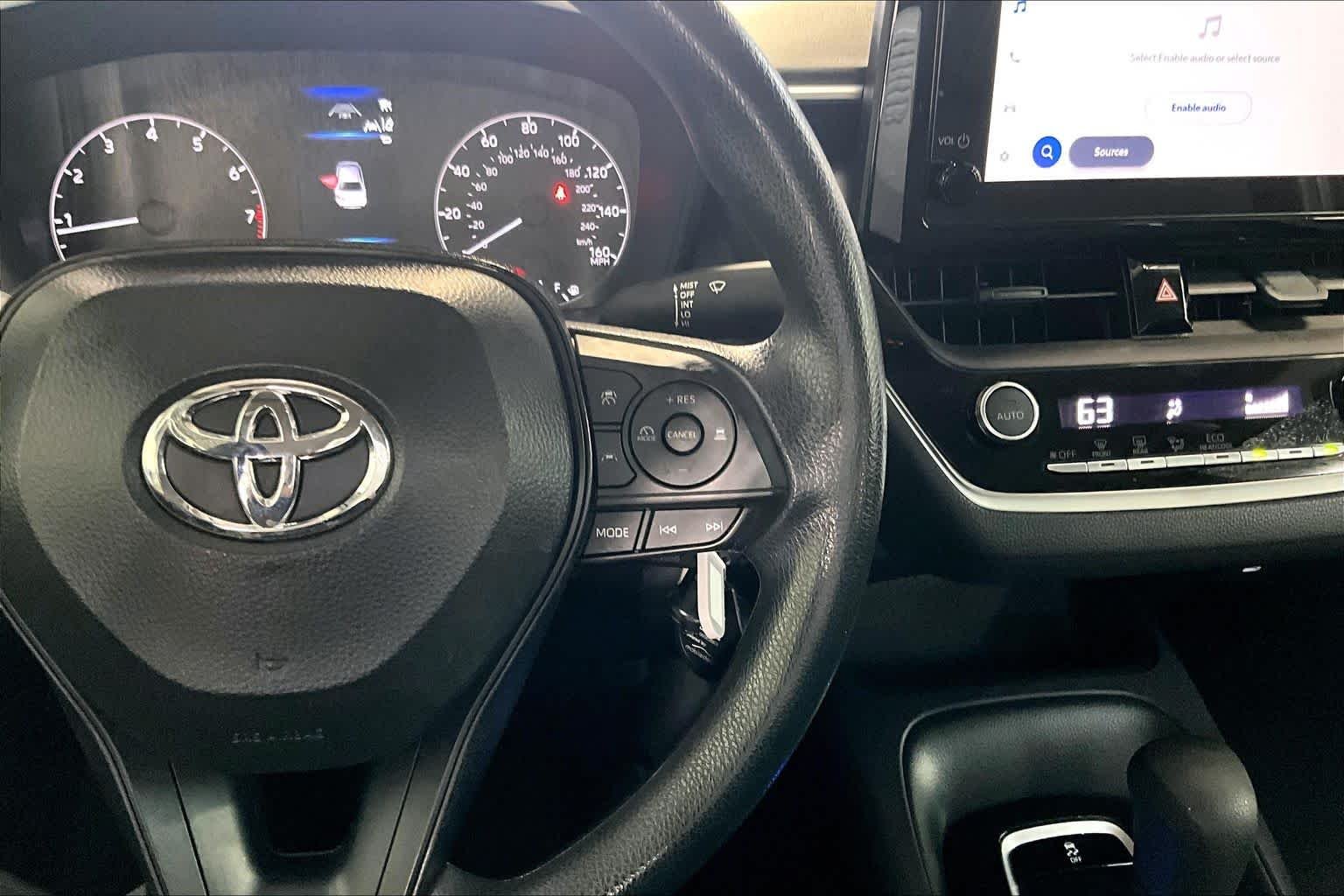 Used 2025 Ice Cap Toyota LE image 25