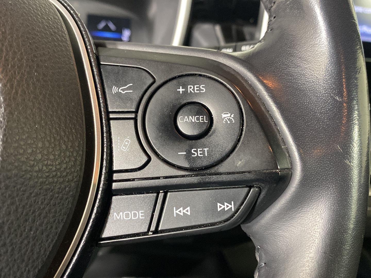 Used 2019 Classic Silver Metallic Toyota SE image 24