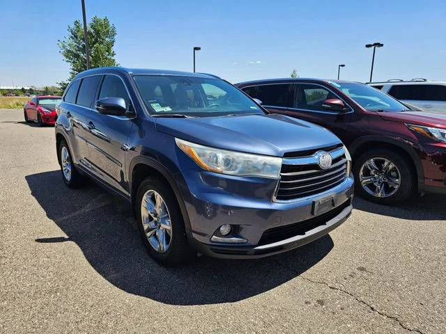 Used 2015 Shoreline Mist Toyota Limited Platinum V6 image 5