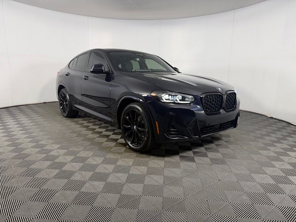 Certified Used 2025 Black BMW xDrive30i image 3