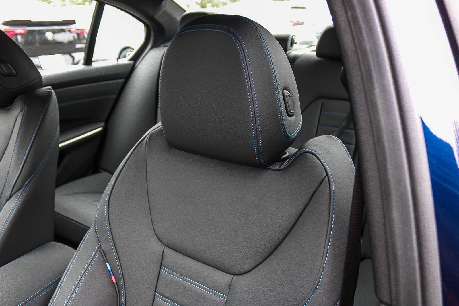 New 2026 Tanzanite Blue II Metallic BMW 330i image 18