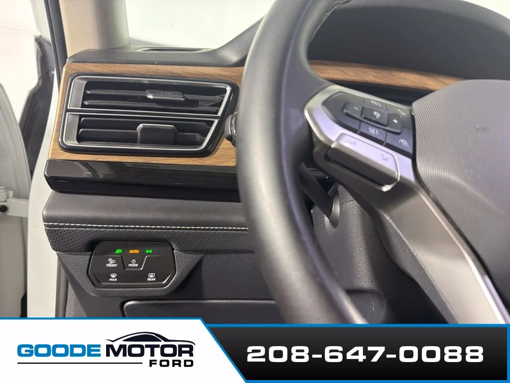 Certified Used 2025 Pure White Volkswagen 2.0T SE image 13