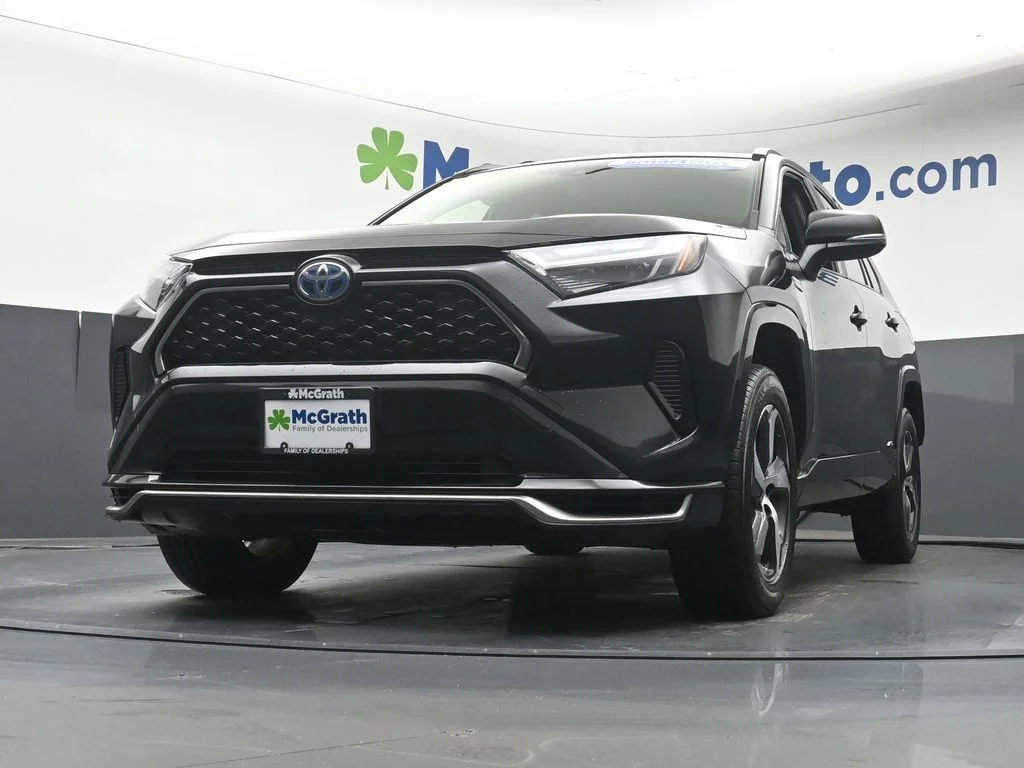 Used 2022 Black Toyota SE image 7