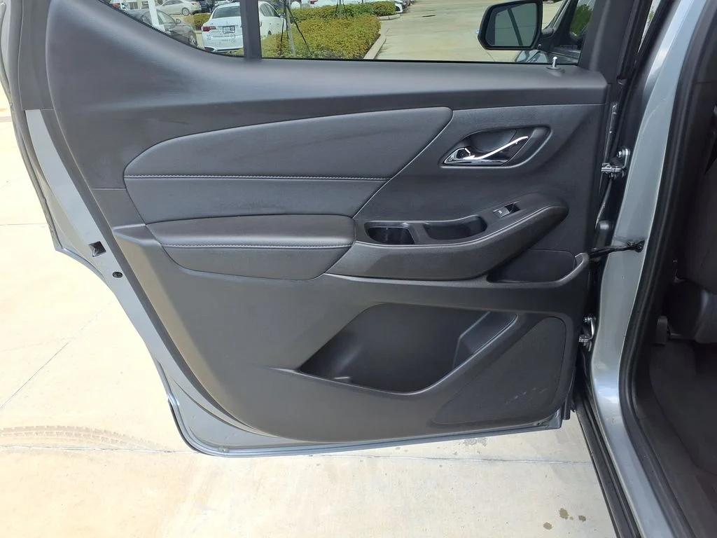 Used 2023 Gray Chevrolet LT image 19