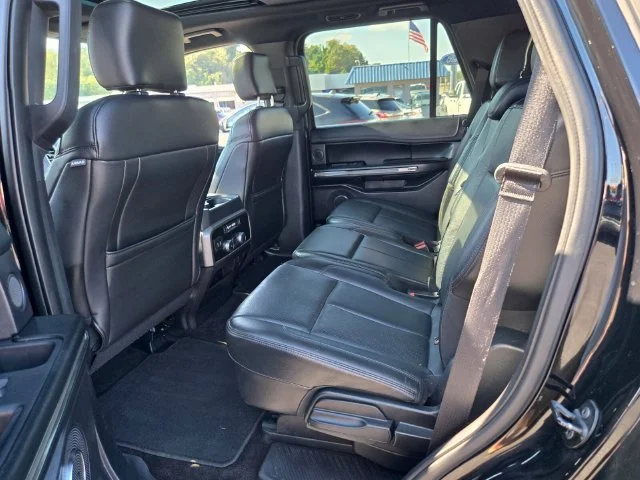 Used 2018 Black Ford XLT image 13