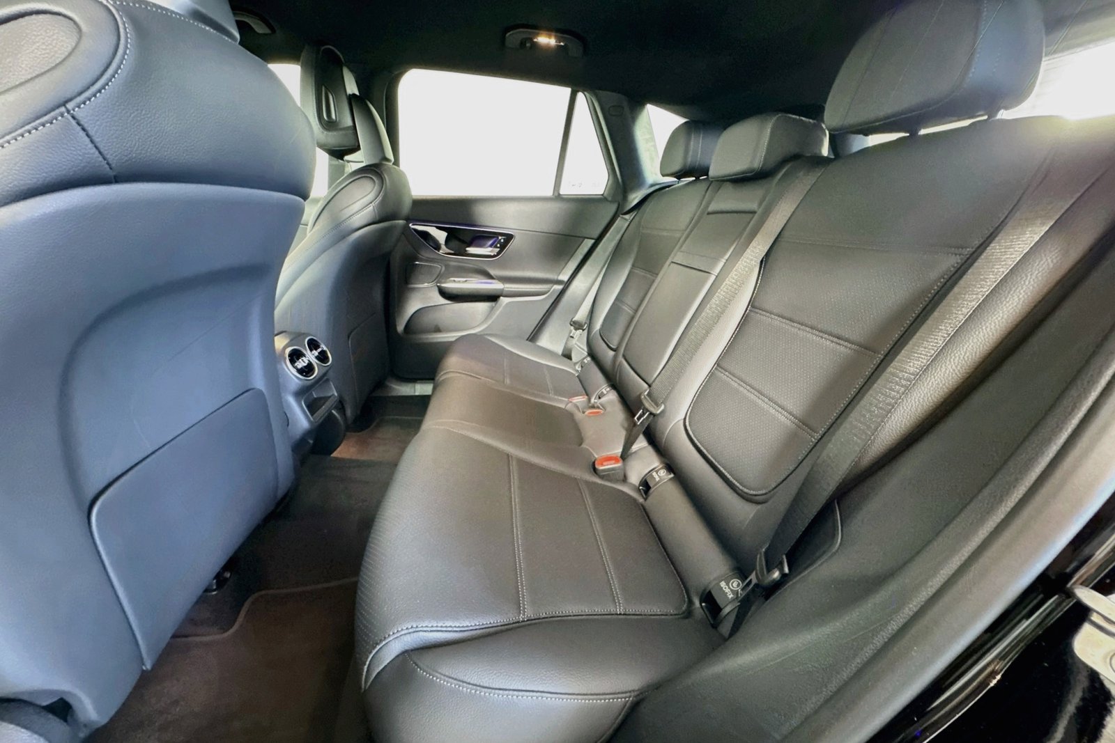 New 2026 Black Mercedes-Benz GLC 300 image 21