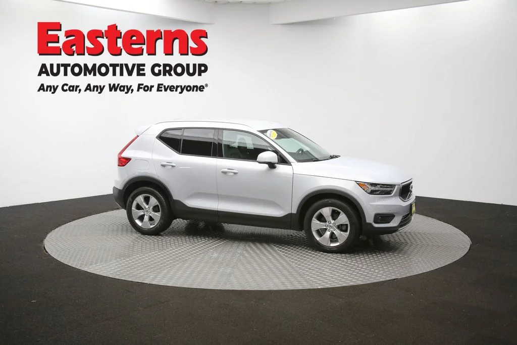 Used 2021 Silver Volvo Momentum image 46