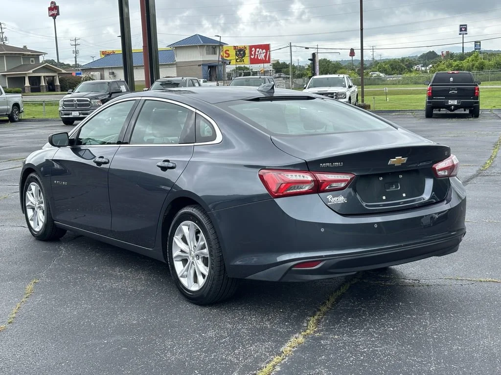 Used 2021 SHADOW GRAY METALLIC Chevrolet LT image 7