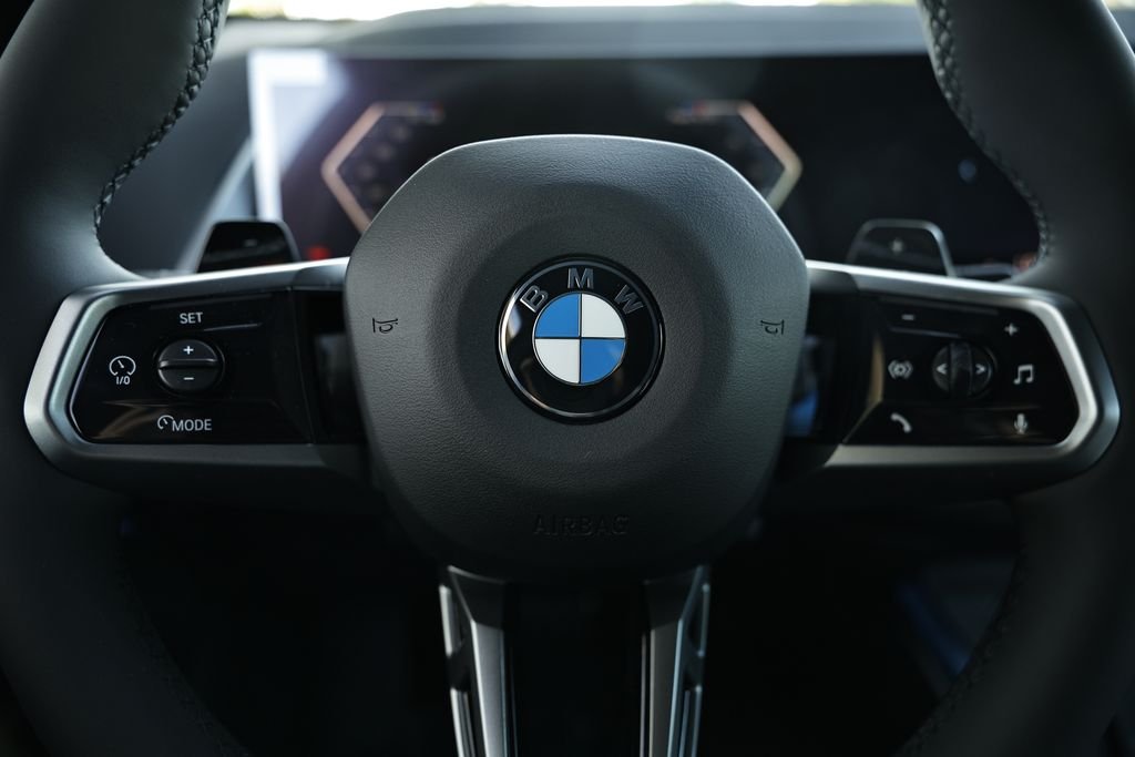 New 2026 Tanzanite Blue II Metallic BMW 30 xDrive image 36