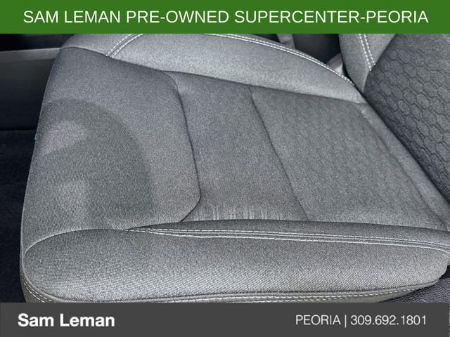 Used 2025 White Ram Big Horn/Lone Star image 19