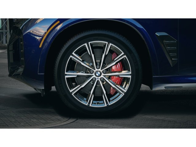 New 2026 Tanzanite Blue II Metallic BMW xDrive40i image 7