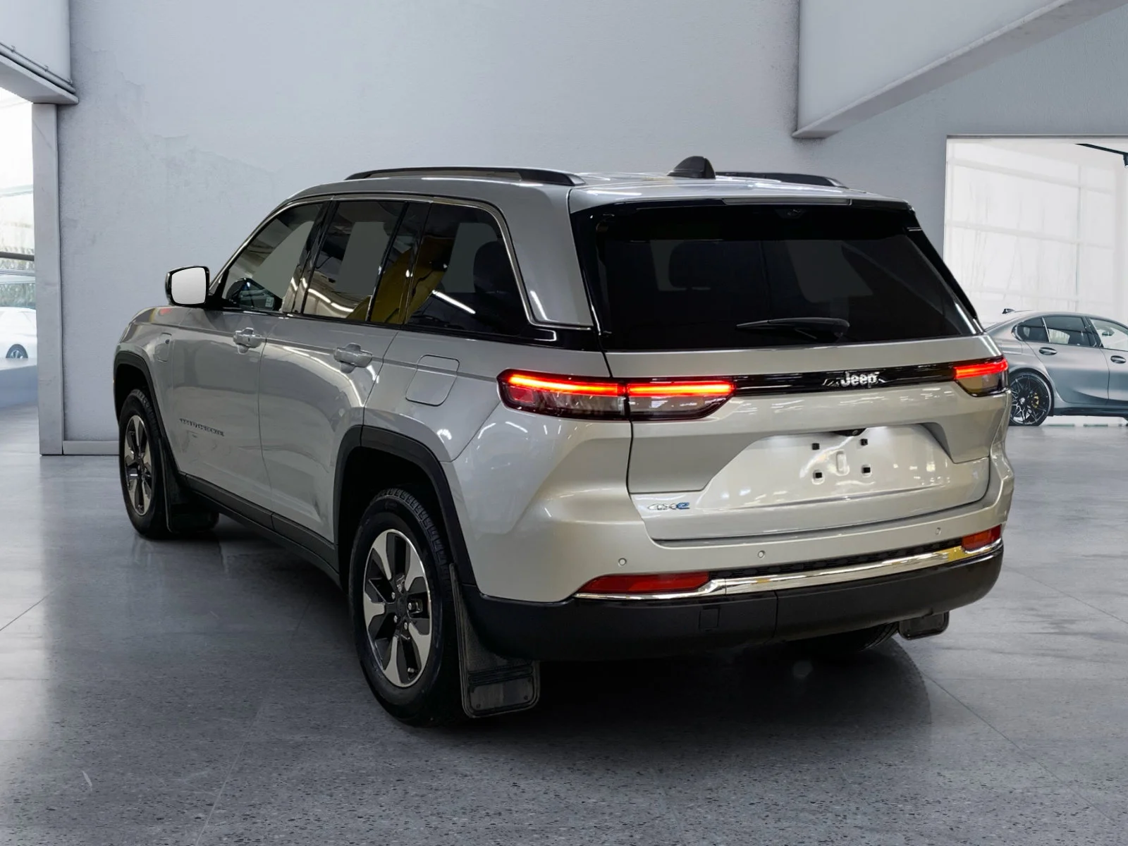 New 2023 Silver Zynith Jeep  image 3