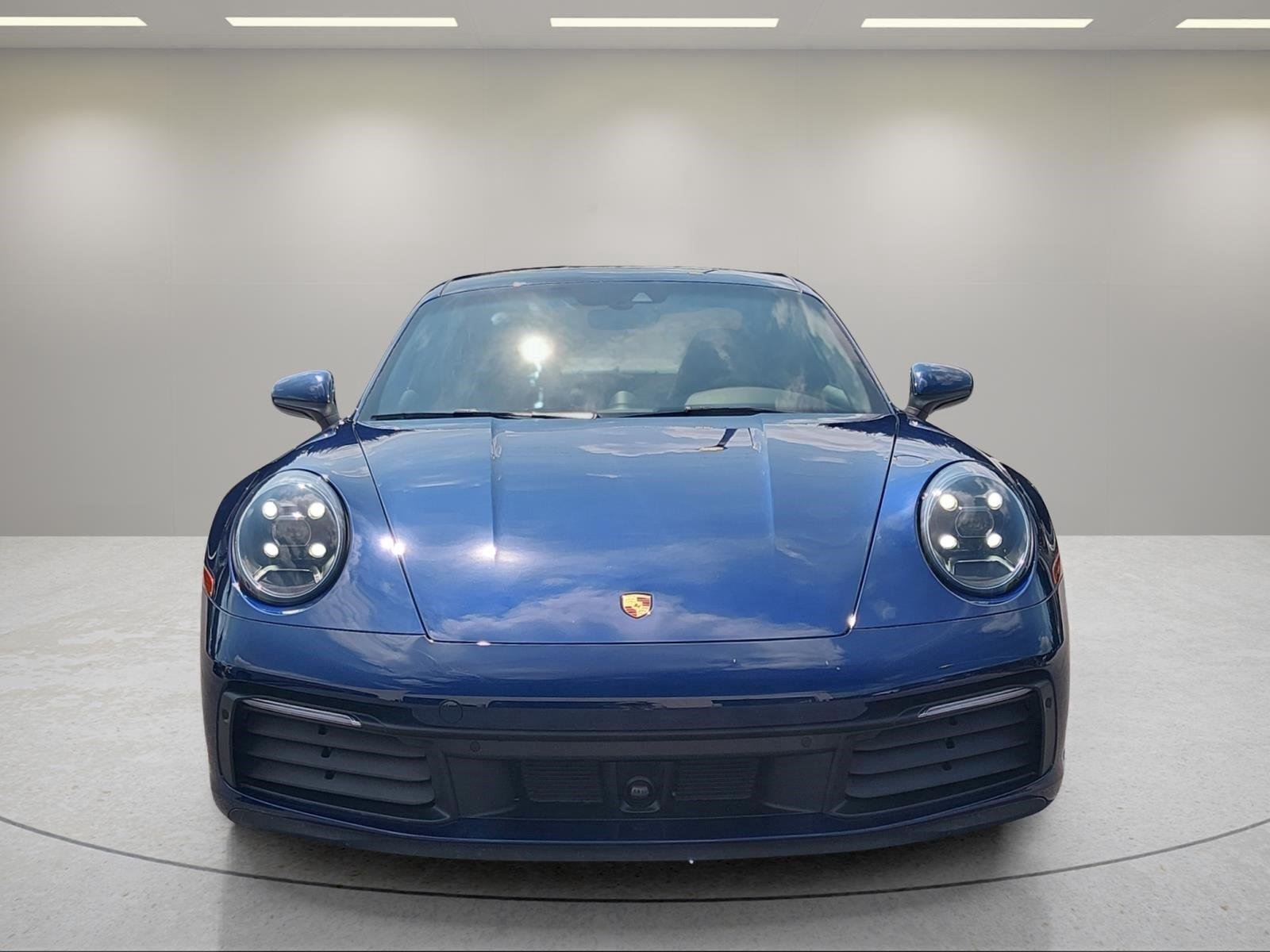 Used 2020 Gentian Blue Metallic Porsche Carrera image 8