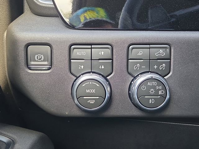 New 2026 Sterling Metallic GMC Elevation image 9