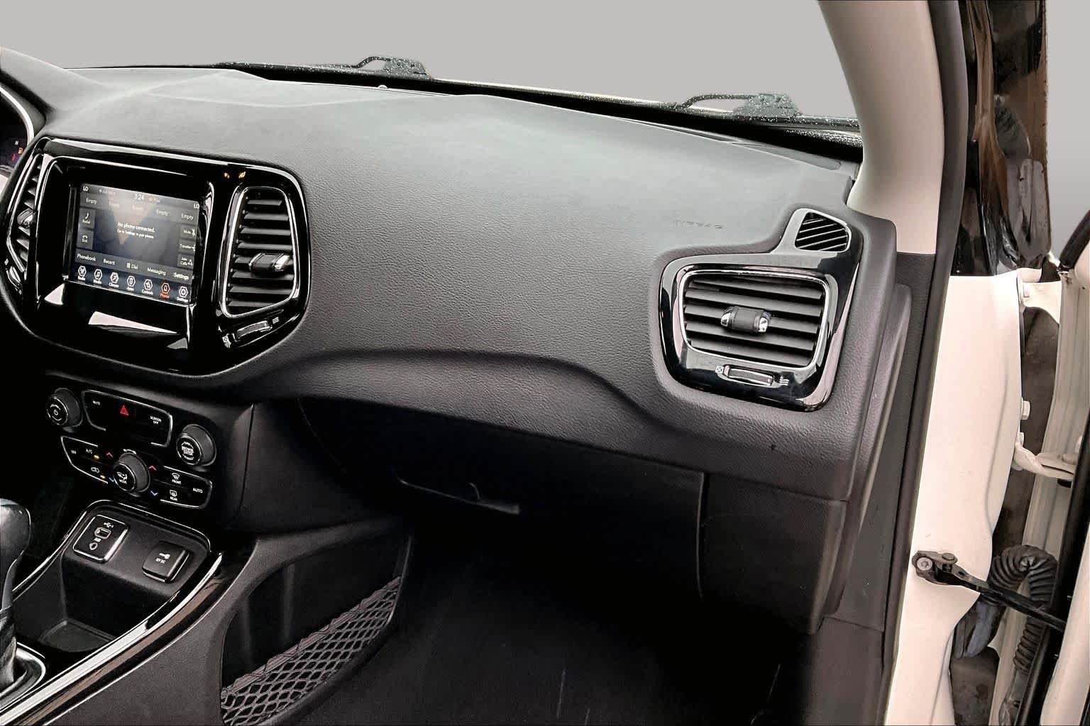 Used 2021 White Clearcoat Jeep Altitude image 18