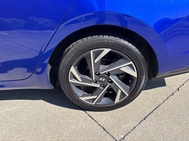 Used 2025 Intense Blue Hyundai SEL Convenience image 11
