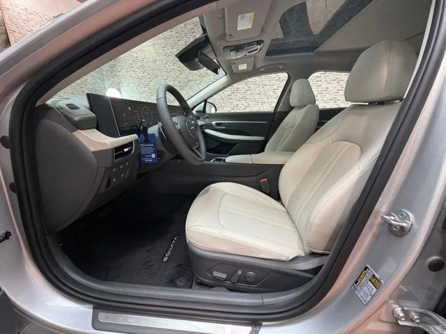 New 2026 Aero Silver Hyundai Limited image 22