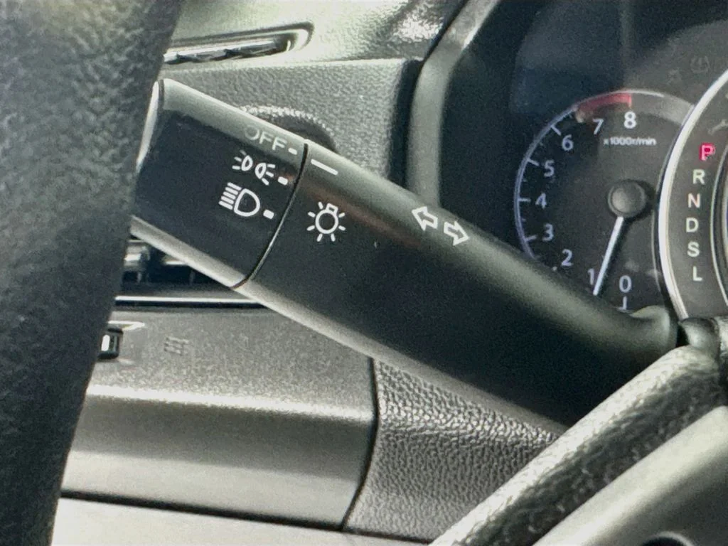 Used 2015 Black Honda LX image 13