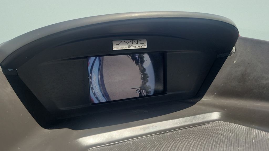 Used 2015 Blue Ford SE image 26