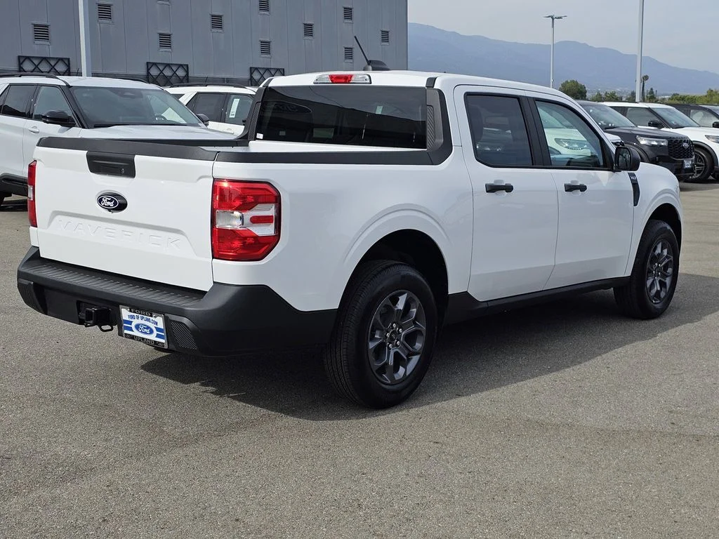 Used 2026 Oxford White Ford XLT image 8