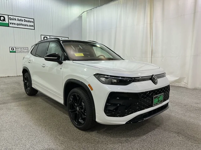 2026 Volkswagen Tiguan SE R-Line Black