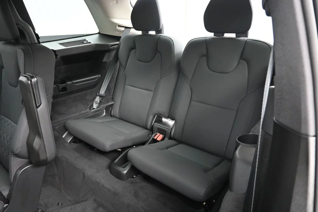 New 2026 Vapour Grey Volvo Plus image 16