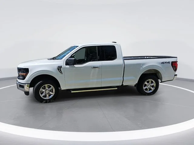 Used 2024 White Ford XLT image 2